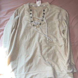 Women top, size medium